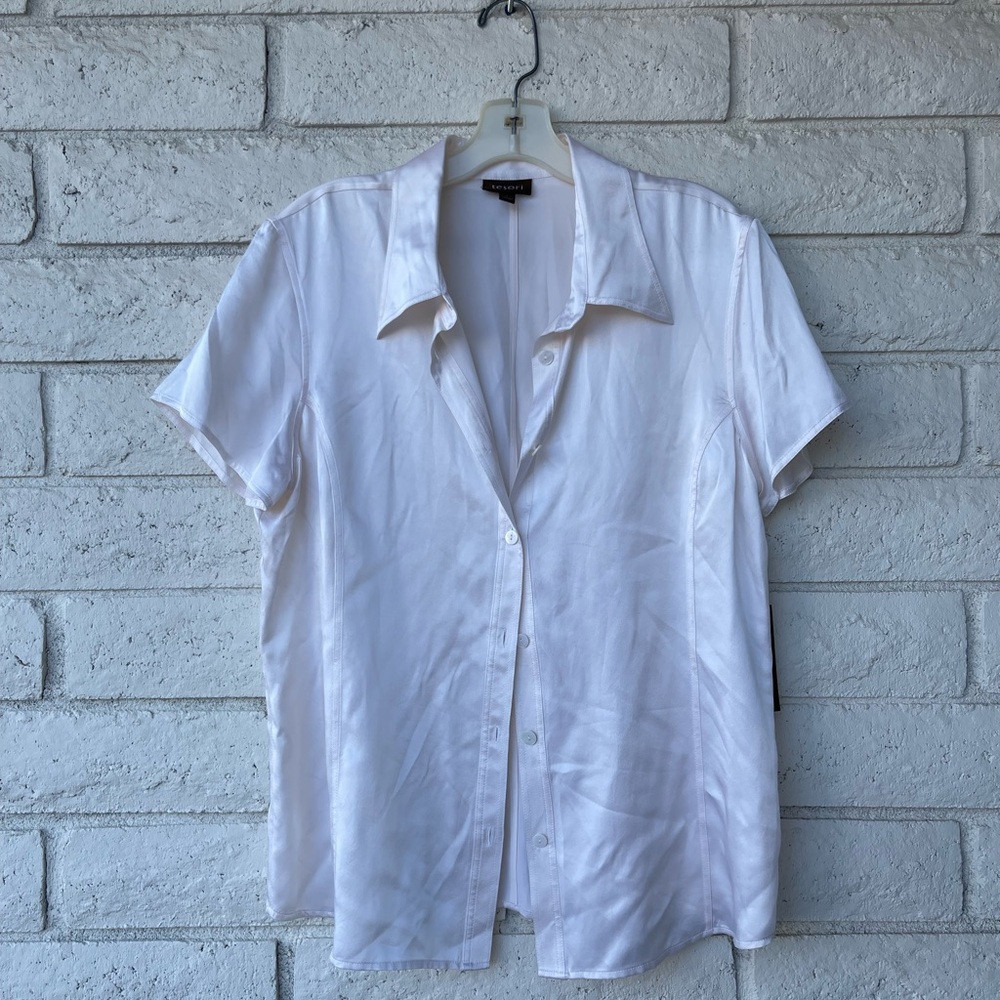 Tesori - Cream Silk Button-Up Short Sleeve Top